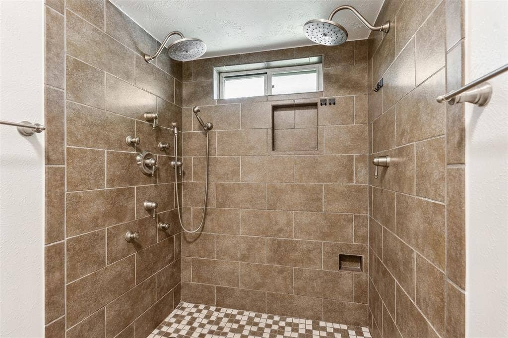 1616 Tampico Drive, Plano, TX 75075 1616 Tampico Drive, Plano, TX 75075