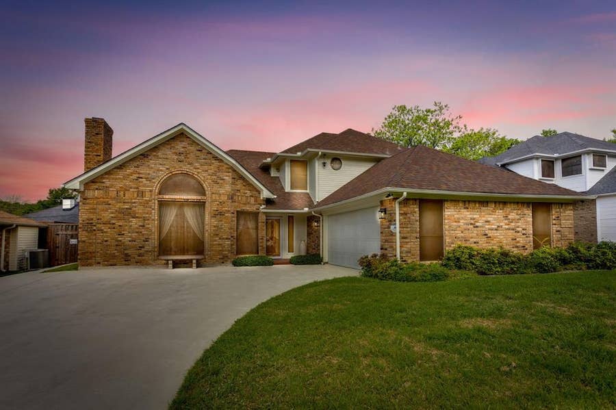 Property photo for 2317 Willow Oak Drive, Irving, TX