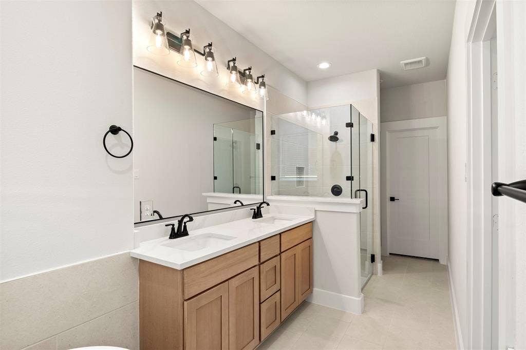 625 Escovedo Drive, Italy, TX 76651 625 Escovedo Drive, Italy, TX 76651