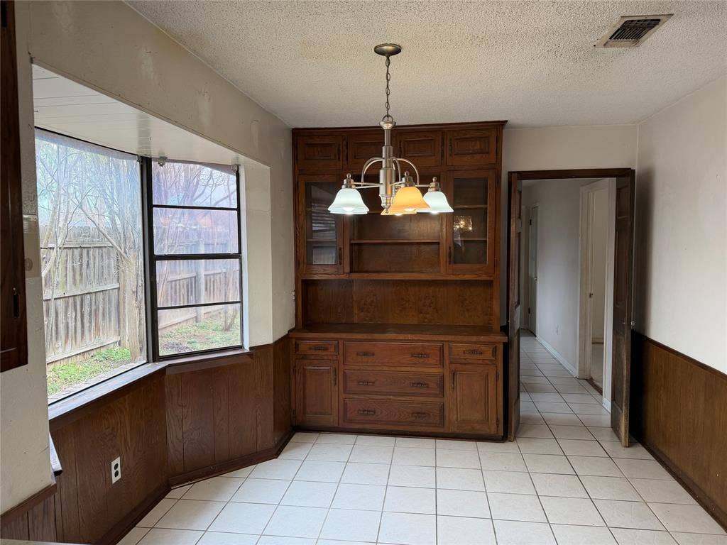 1115 Green River Trail, Cleburne, TX 76033 1115 Green River Trail, Cleburne, TX 76033