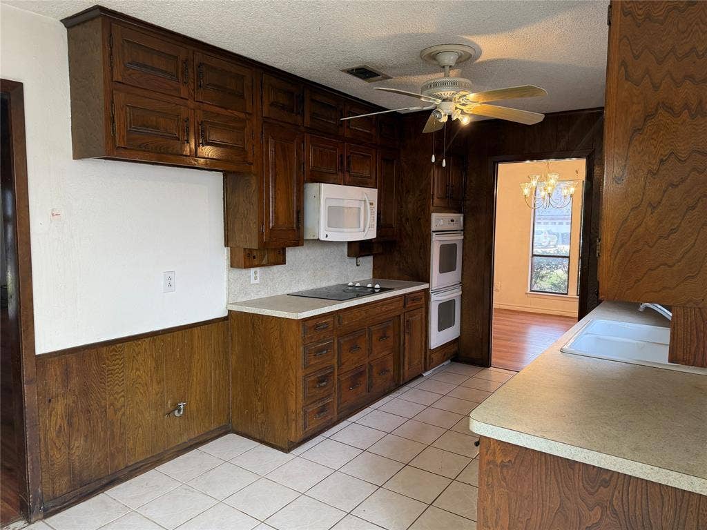 1115 Green River Trail, Cleburne, TX 76033 1115 Green River Trail, Cleburne, TX 76033