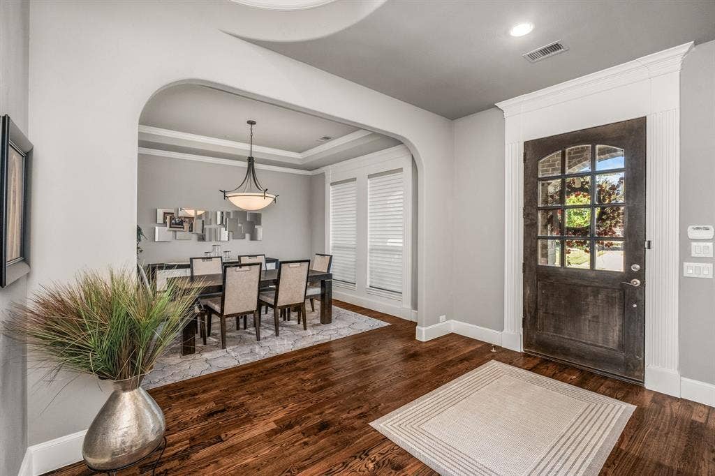 1640 Stillhouse Hollow Drive, Prosper, TX 75078 The elegant entry invites you to an open floorplan with many thoughtful extra touches, exceptional attention to storage, and incredible finishes.