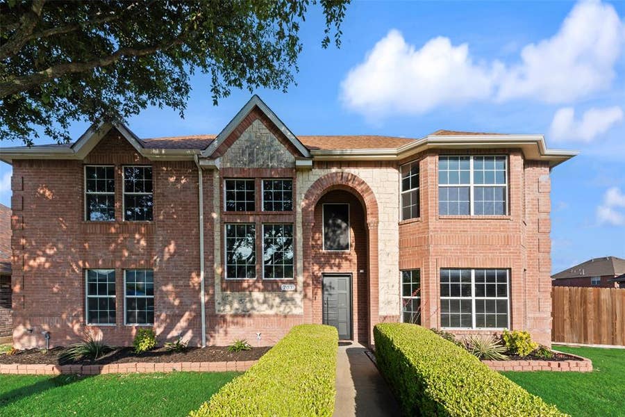 Property photo for 703 Harvest Glen Drive, Cedar Hill, TX