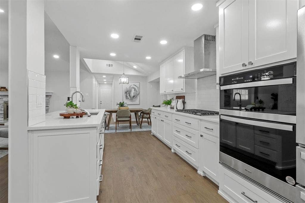 3212 Altman Drive, Dallas, TX 75229 3212 Altman Drive, Dallas, TX 75229
