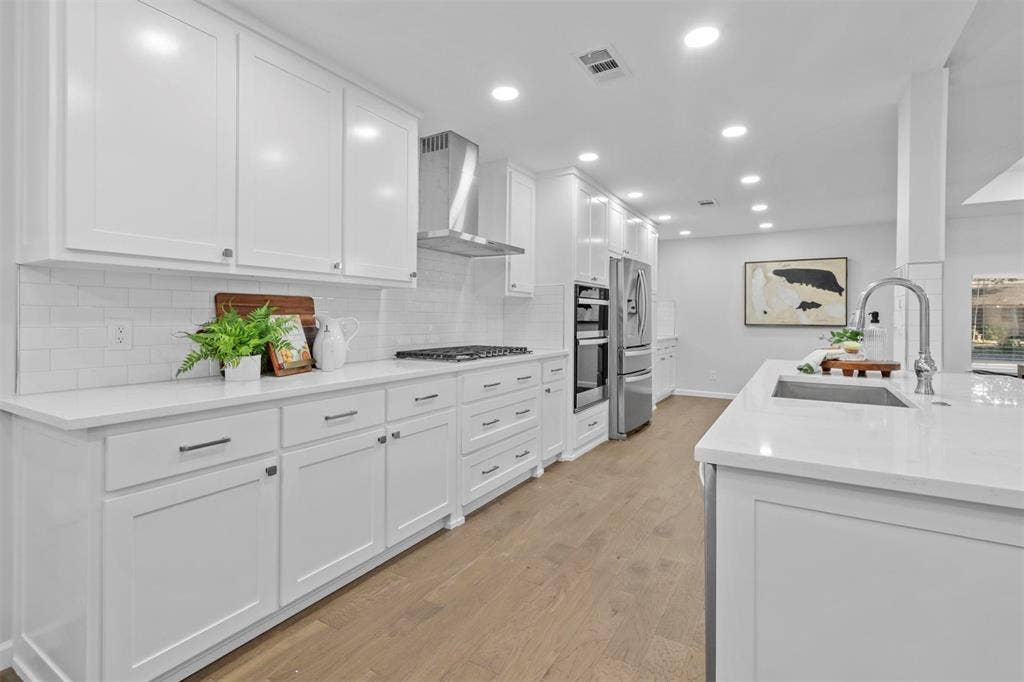 3212 Altman Drive, Dallas, TX 75229 3212 Altman Drive, Dallas, TX 75229