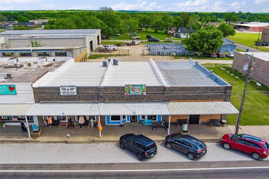 Property photo for 209 Main Street, Maypearl, TX