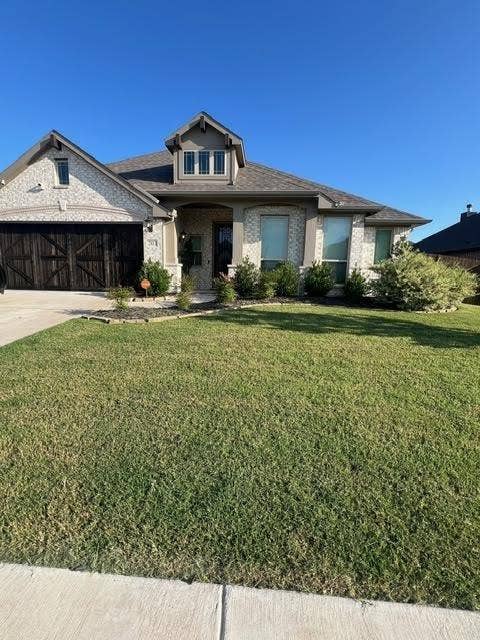 Property photo for 203 Mockingbird Drive, Waxahachie, TX