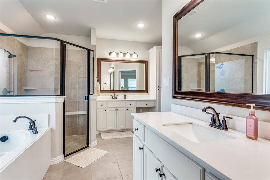8624 Tucker Drive, Godley, TX 76044 8624 Tucker Drive, Godley, TX 76044