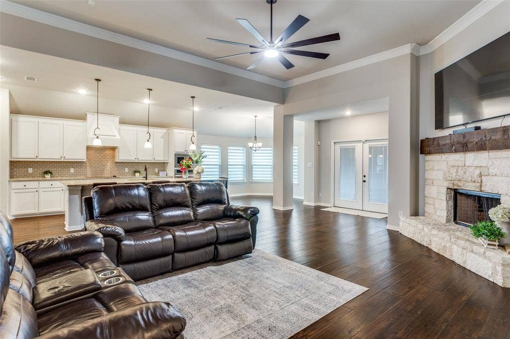 8624 Tucker Drive, Godley, TX 76044 8624 Tucker Drive, Godley, TX 76044