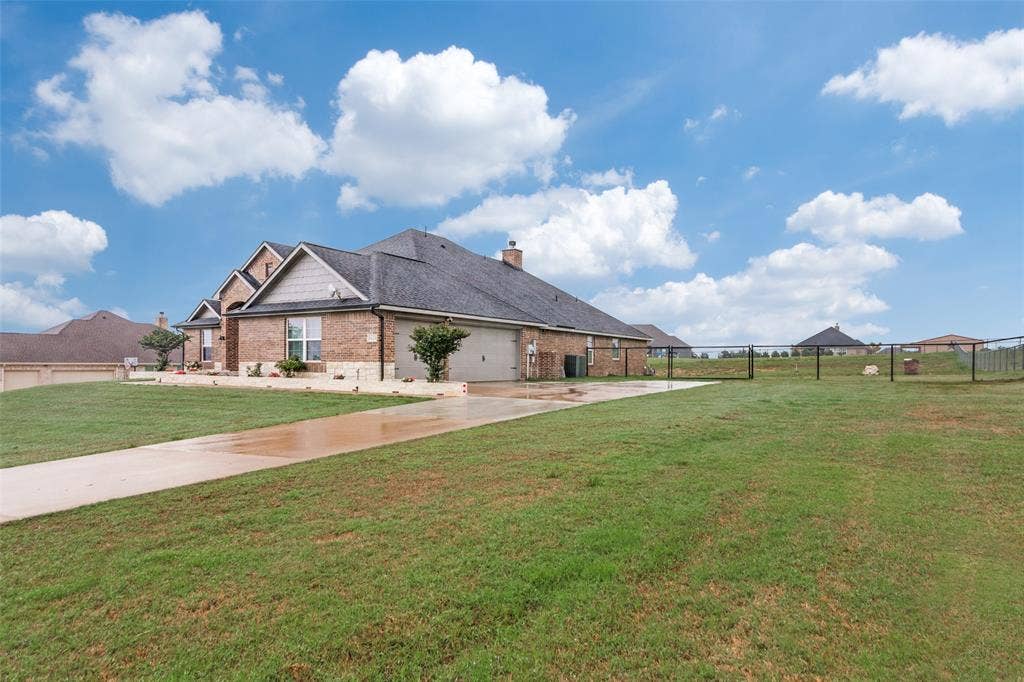 8624 Tucker Drive, Godley, TX 76044 8624 Tucker Drive, Godley, TX 76044
