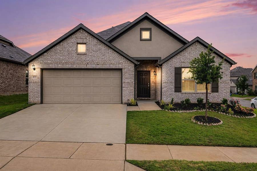 Property photo for 157 Greenback Trail, Fort Worth, TX