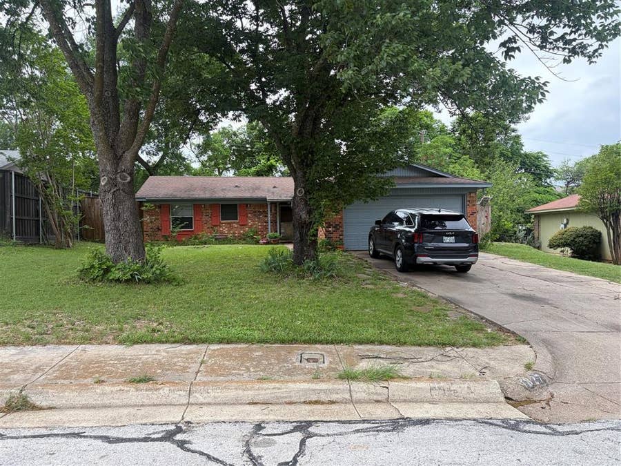 Property photo for 1827 Whitecliff Drive, Duncanville, TX