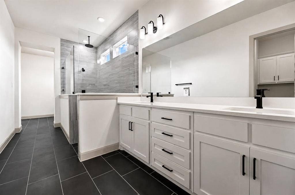 200 W Shetland Lane, Northlake, TX 76247 dual sinks