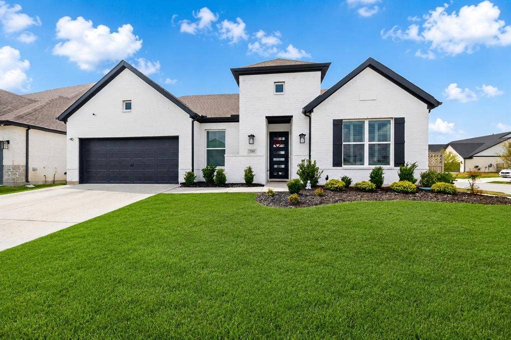 200 W Shetland Lane, Northlake, TX 76247 corner lot; 4 car garage