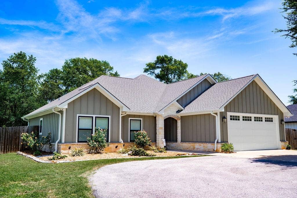 6371 Mill Run Road, Athens, TX 75751 6371 Mill Run Road, Athens, TX 75751