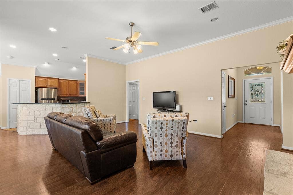 713 Ver-Lo Drive, Lorena, TX 76655 713 Ver-Lo Drive, Lorena, TX 76655