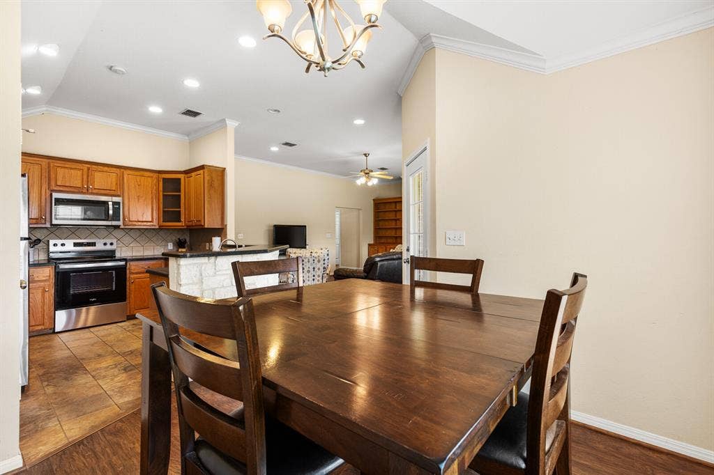 713 Ver-Lo Drive, Lorena, TX 76655 713 Ver-Lo Drive, Lorena, TX 76655