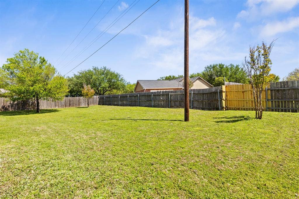 713 Ver-Lo Drive, Lorena, TX 76655 713 Ver-Lo Drive, Lorena, TX 76655