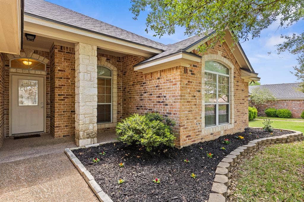 713 Ver-Lo Drive, Lorena, TX 76655 713 Ver-Lo Drive, Lorena, TX 76655