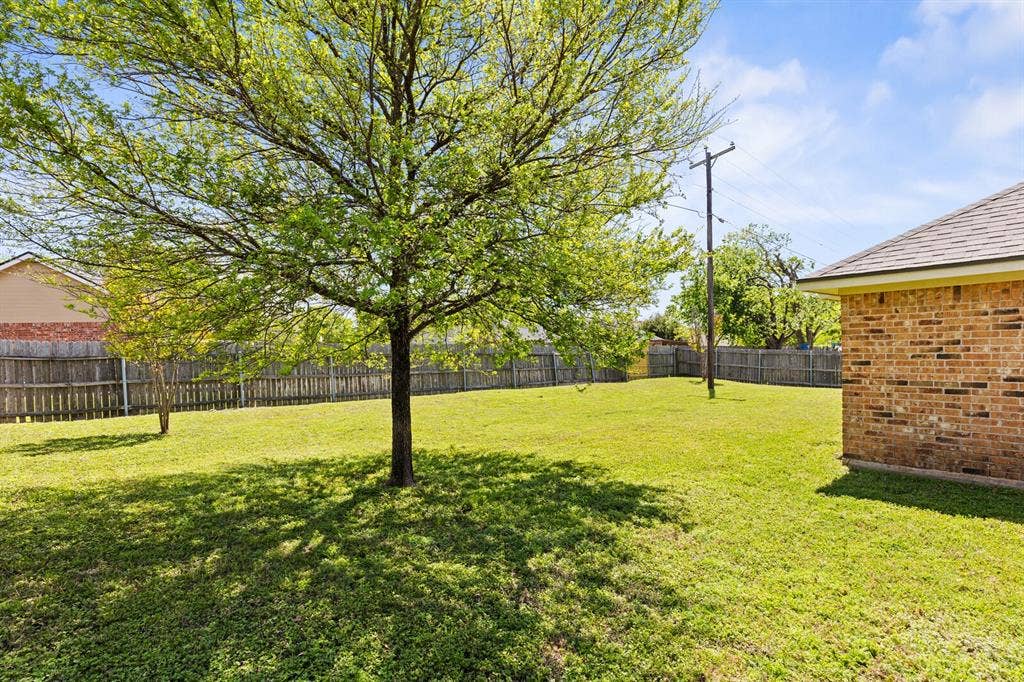 713 Ver-Lo Drive, Lorena, TX 76655 713 Ver-Lo Drive, Lorena, TX 76655