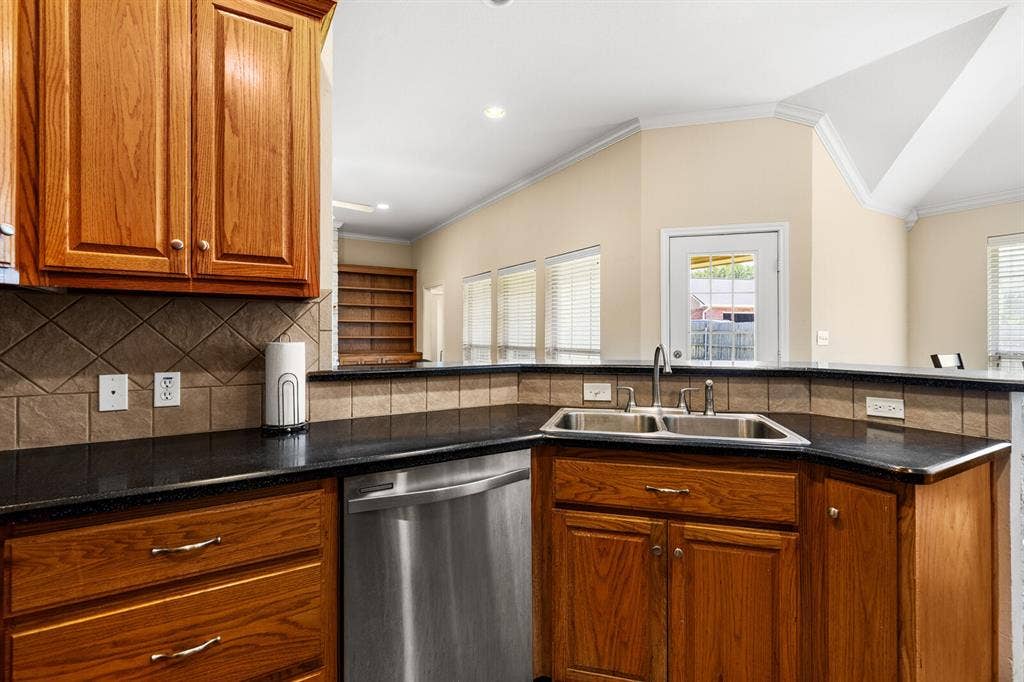 713 Ver-Lo Drive, Lorena, TX 76655 713 Ver-Lo Drive, Lorena, TX 76655