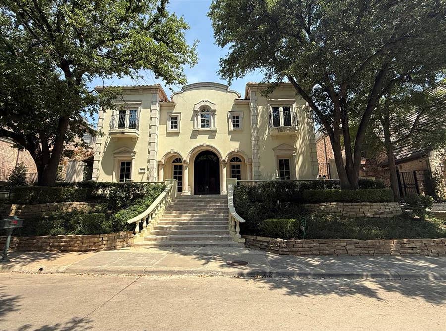 Property photo for 6917 Forest Glen Drive, Dallas, TX