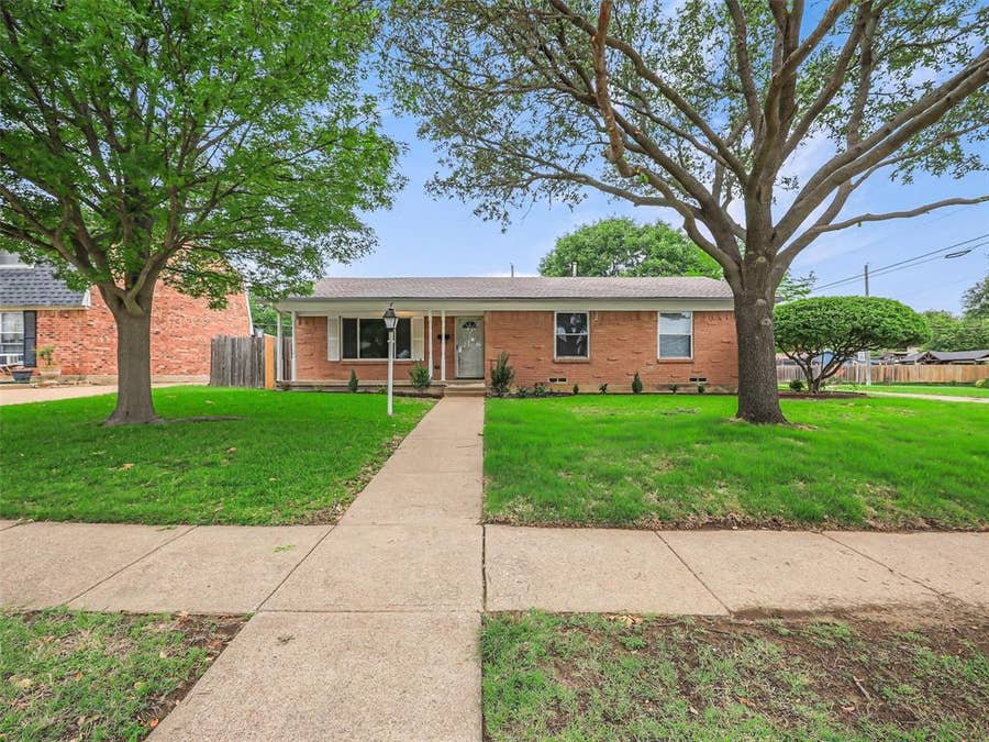 Property photo for 700 Kindred Lane, Richardson, TX