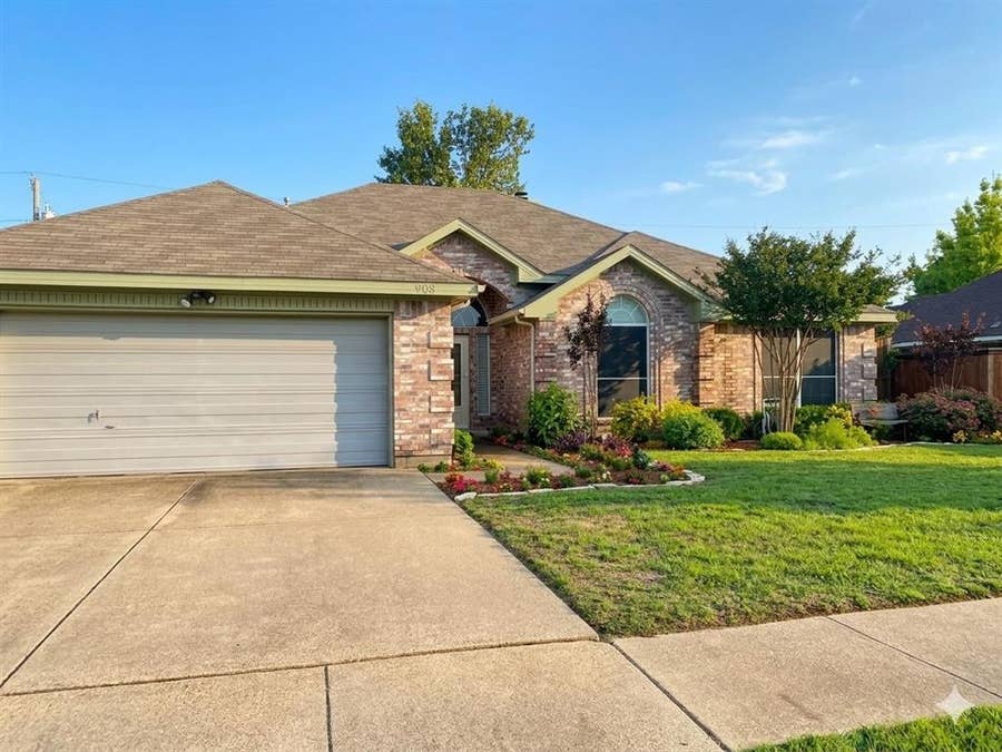 Property photo for 908 Busby Drive, Cedar Hill, TX