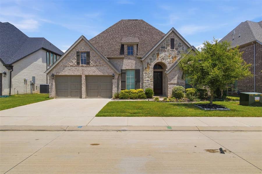 Property photo for 2434 Sibley Drive, Midlothian, TX