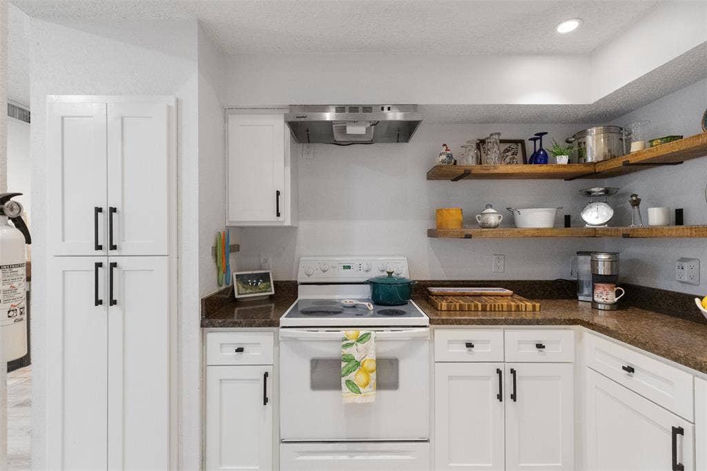 5590 Spring Valley Road, #C102, Dallas, TX 75254 5590 Spring Valley Road, #C102, Dallas, TX 75254