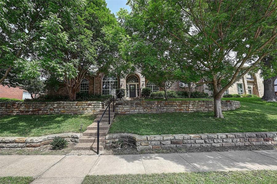 Property photo for 6608 Barclay Lane, Garland, TX