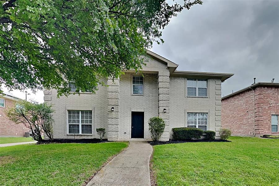 Property photo for 1812 Solitude Court, Allen, TX