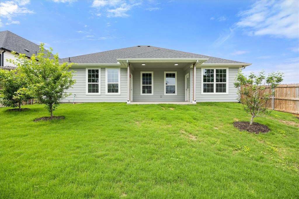 2617 Creek Drive, Granbury, TX 76048 2617 Creek Drive, Granbury, TX 76048