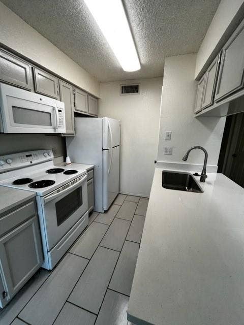 5750 Phoenix Drive, #19, Dallas, TX 75231 5750 Phoenix Drive, #19, Dallas, TX 75231