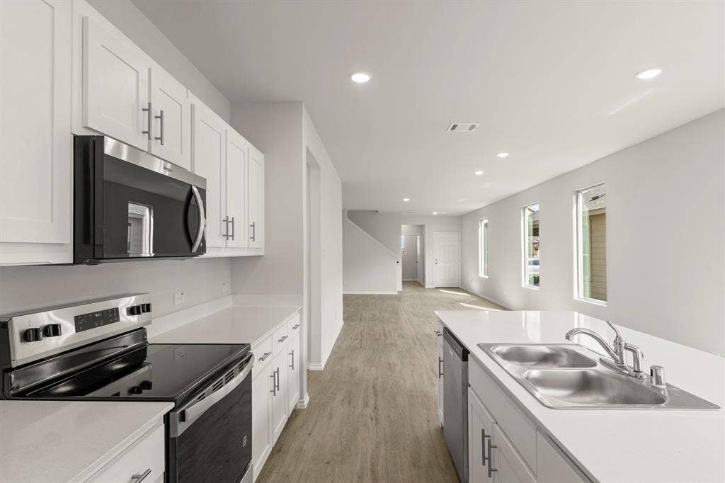 1702 Potomac Lane, Blue Ridge, TX 75424 11. 1702 Potomac - Kitchen (3)