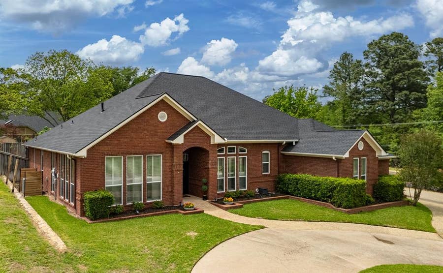 Property photo for 5701 Churchill Drive, Tyler, TX