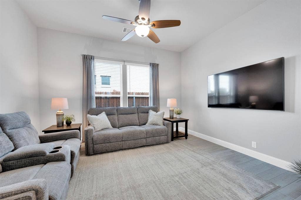 922 Cardinal Drive, Midlothian, TX 76065 Secondary living space or could be used as office space