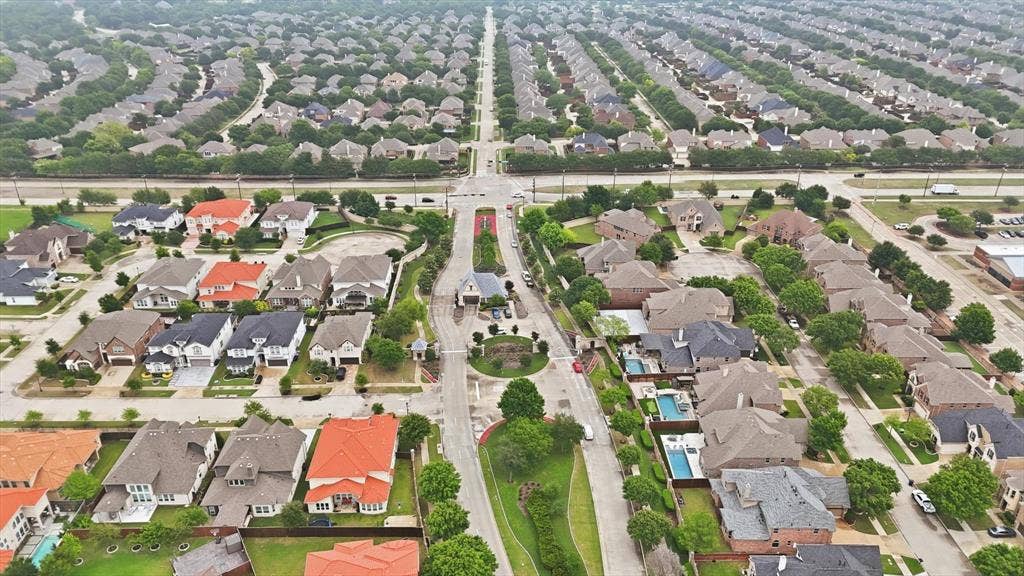View of Richwoods Community at Main Guard Entrance