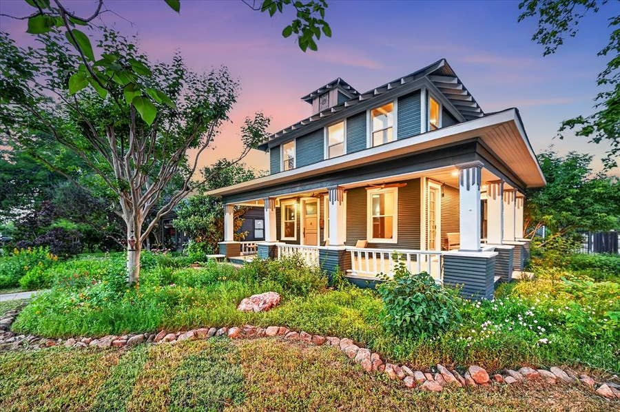 Property photo for 802 Haines Avenue, Dallas, TX