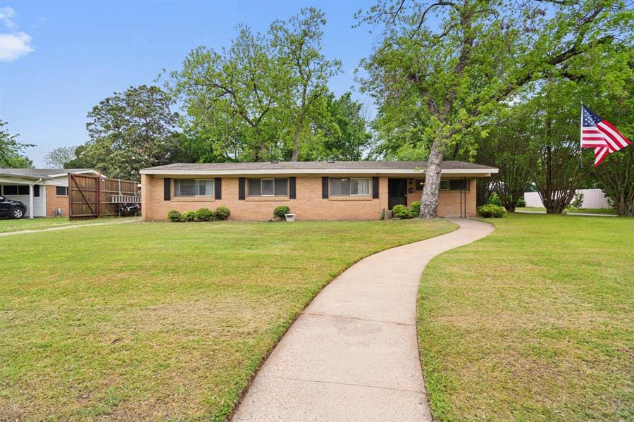 Property photo for 717 Van Horn Drive, Irving, TX