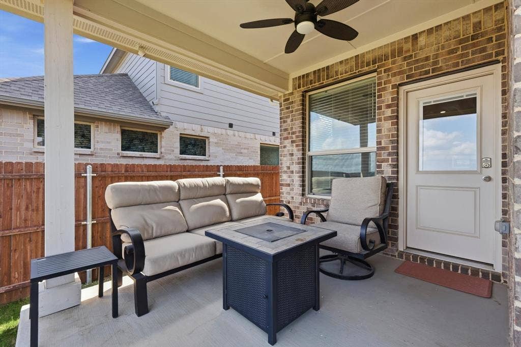 3021 Lionsgate Drive, Argyle, TX 76226