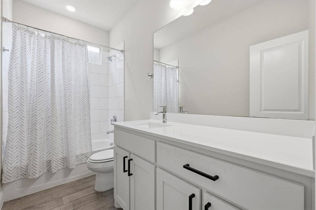 3021 Lionsgate Drive, Argyle, TX 76226