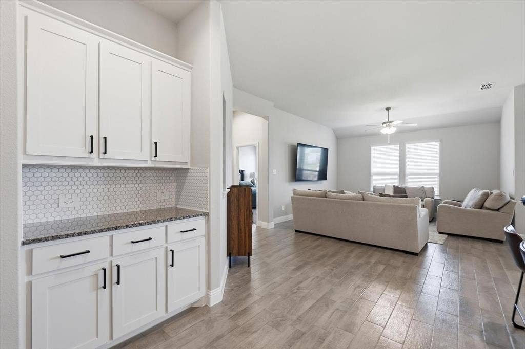 3021 Lionsgate Drive, Argyle, TX 76226