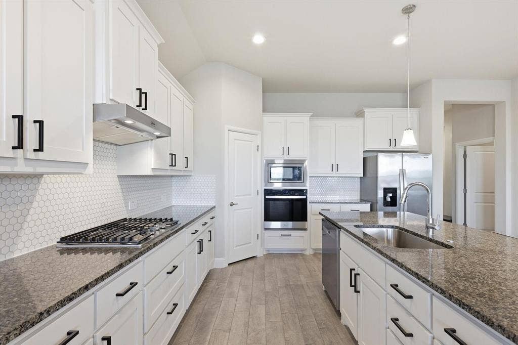 3021 Lionsgate Drive, Argyle, TX 76226