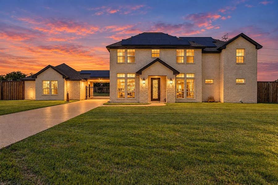 Property photo for 5400 Posada Drive, Fort Worth, TX