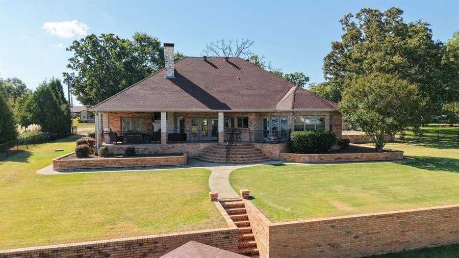 Property photo for 180 Surls Drive, Mabank, TX