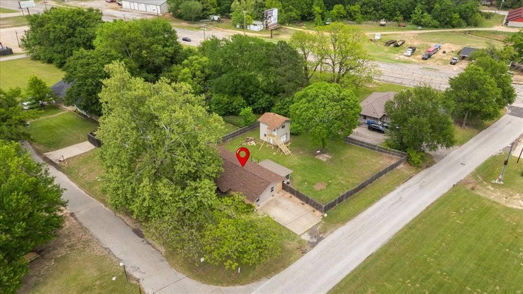 701 Georgia Street, Lindale, TX 75771 701 Georgia Street, Lindale, TX 75771
