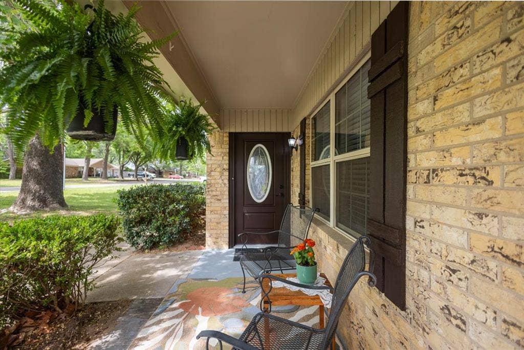 701 Georgia Street, Lindale, TX 75771 701 Georgia Street, Lindale, TX 75771