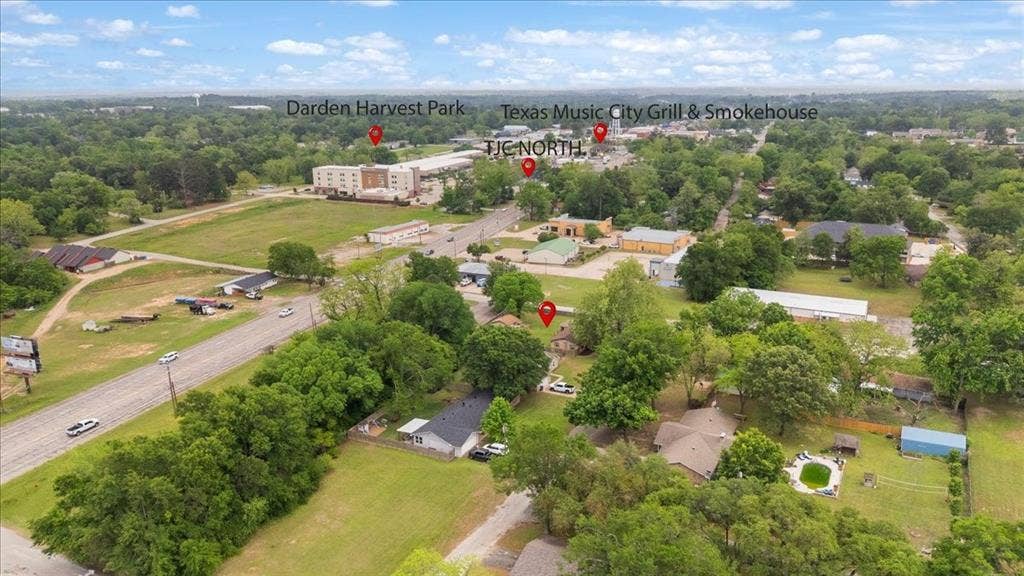 701 Georgia Street, Lindale, TX 75771 701 Georgia Street, Lindale, TX 75771