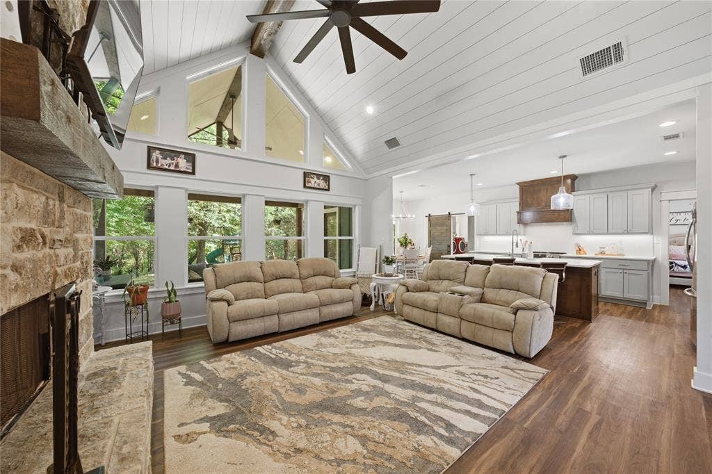 7600 County Road 1500, Athens, TX 75751 7600 County Road 1500, Athens, TX 75751